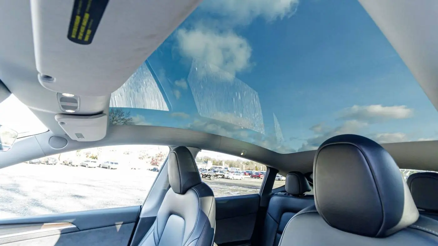 2021 Tesla Model Y 5YJYGDEE4MF184246