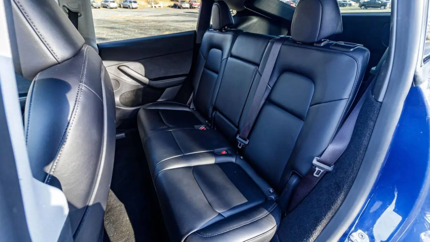 2021 Tesla Model Y 5YJYGDEE4MF184246