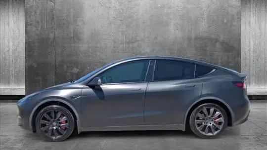 2021 Tesla Model Y 5YJYGDEDXMF106366