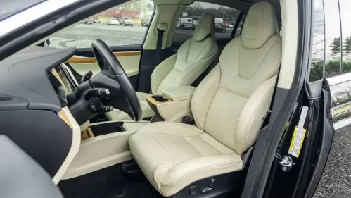 2018 Tesla Model X 5YJXCDE29JF118011
