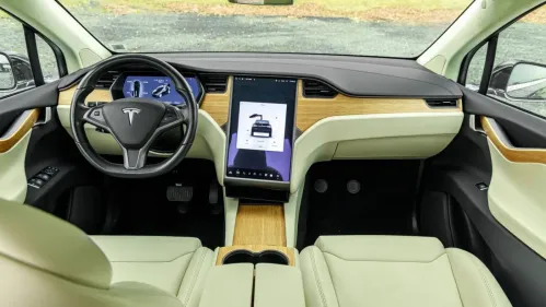 2018 Tesla Model X 5YJXCDE29JF118011
