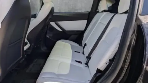 2021 Tesla Model Y 5YJYGDEDXMF106366