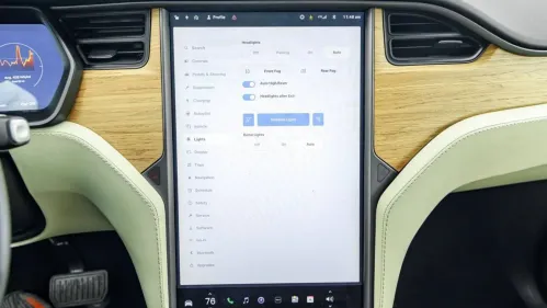 2018 Tesla Model X 5YJXCDE29JF118011