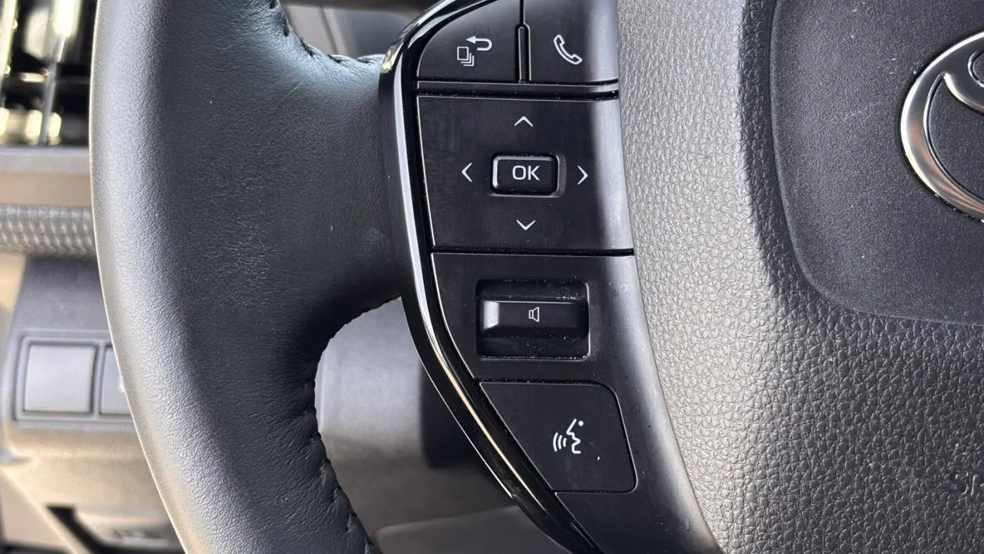 2024 Toyota bZ4X JTMABACA9RA051240
