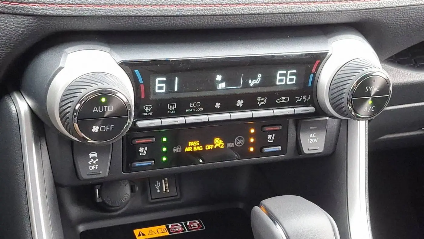 2025 Toyota RAV4 Plug-In Hybrid JTMFB3FV8SD250512