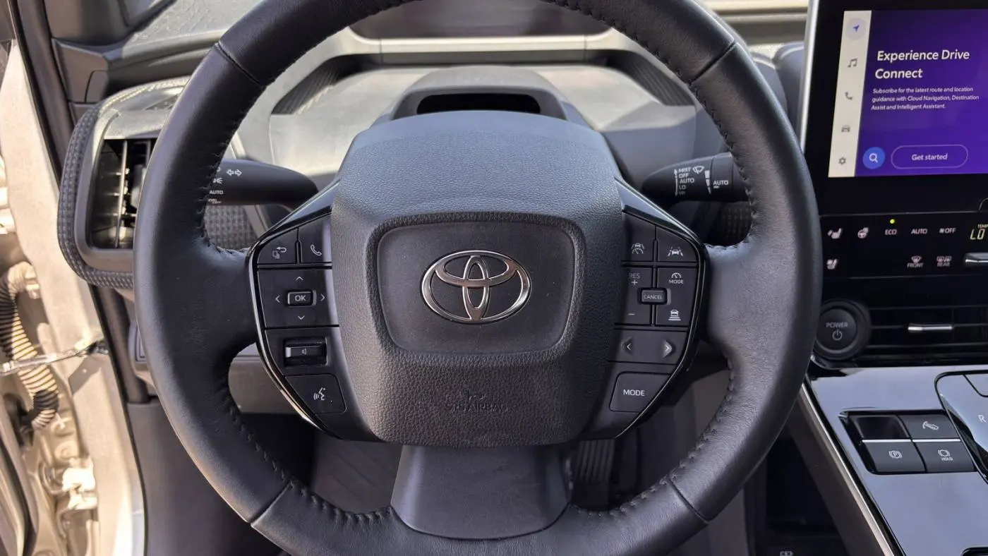 2024 Toyota bZ4X JTMABACA9RA051240