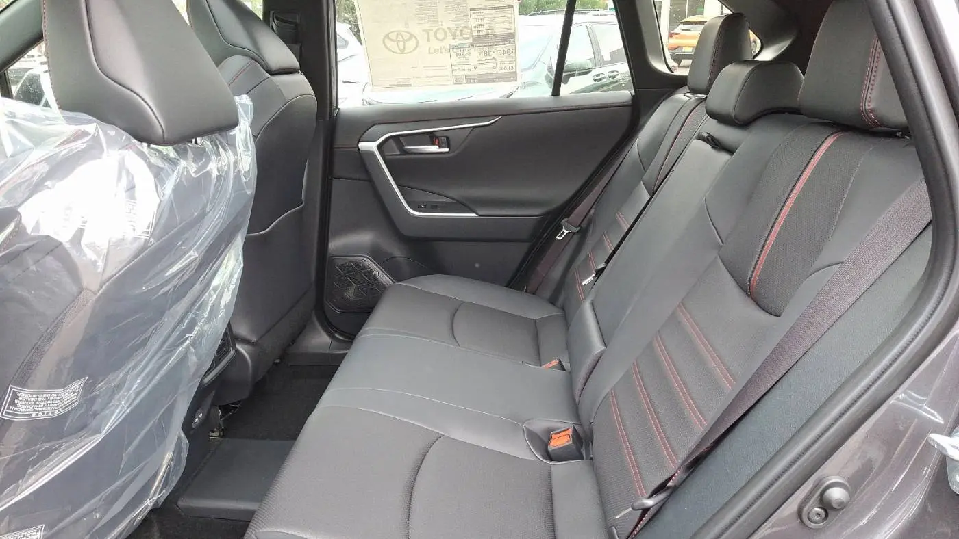 2025 Toyota RAV4 Plug-In Hybrid JTMFB3FV8SD250512
