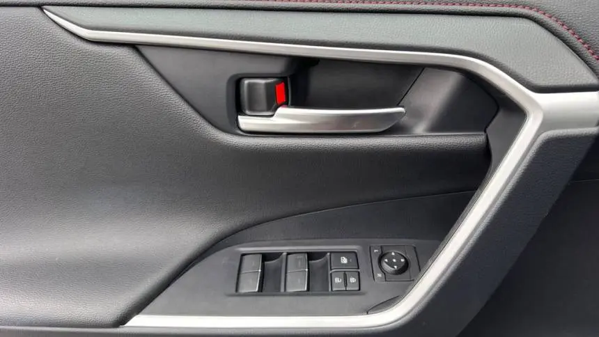 2025 Toyota RAV4 Plug-In Hybrid JTMEB3FV1SD247110