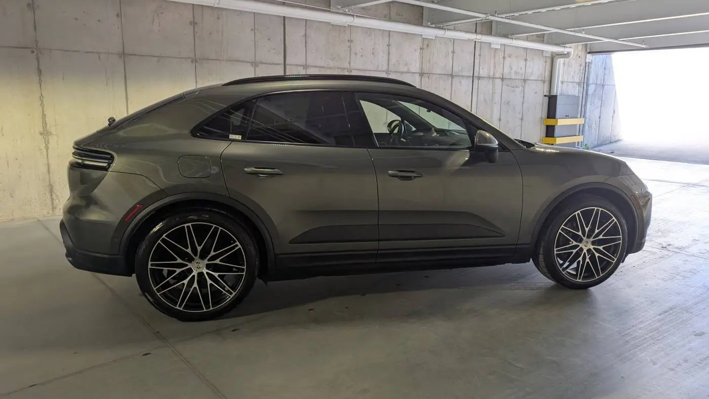 2024 Porsche Macan Electric WP1AA2XA1RL000074
