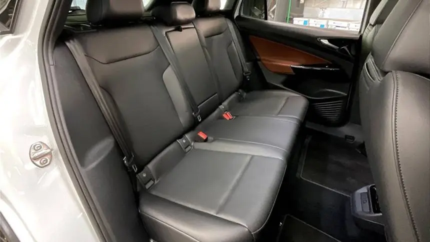 2021 Volkswagen ID.4 WVGTMPE25MP035551