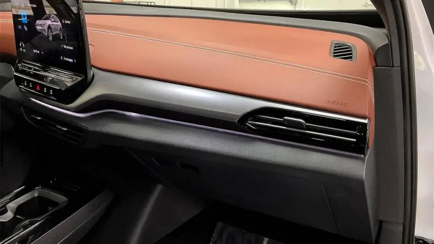 2021 Volkswagen ID.4 WVGTMPE25MP035551