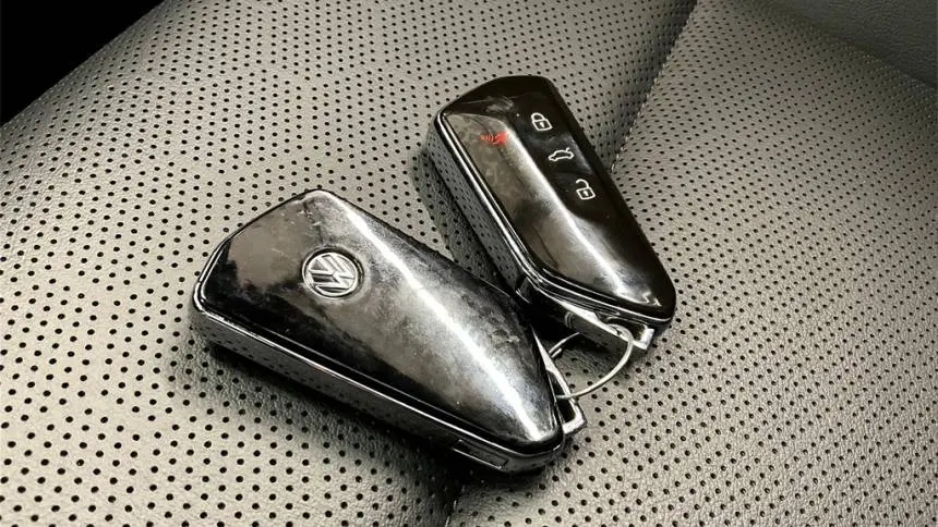 2021 Volkswagen ID.4 WVGTMPE25MP035551
