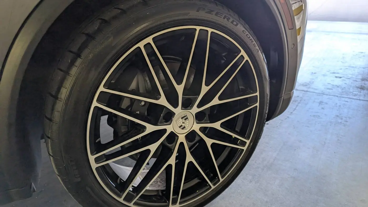 2024 Porsche Macan Electric WP1AA2XA1RL000074