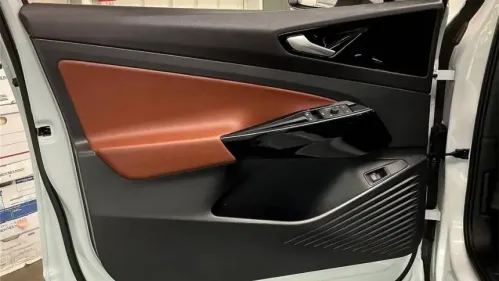2021 Volkswagen ID.4 WVGTMPE25MP035551