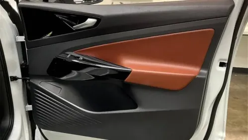 2021 Volkswagen ID.4 WVGTMPE25MP035551