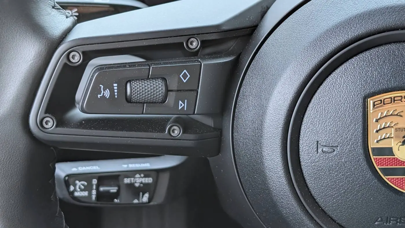 2024 Porsche Macan Electric WP1AA2XA1RL000074