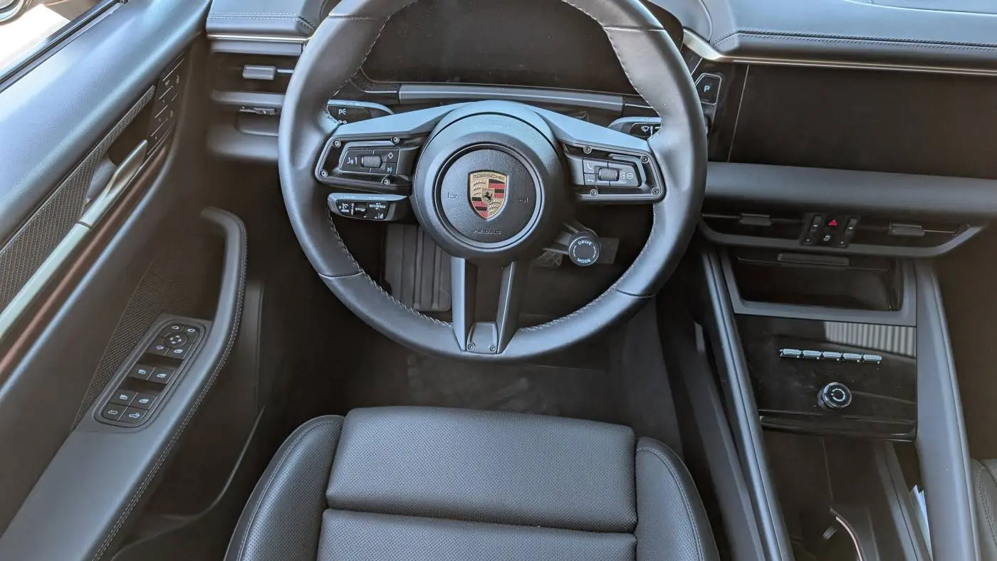 2024 Porsche Macan Electric WP1AA2XA1RL000074
