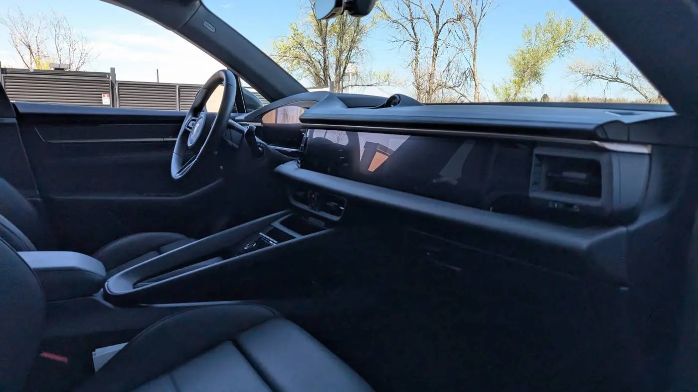 2024 Porsche Macan Electric WP1AA2XA1RL000074