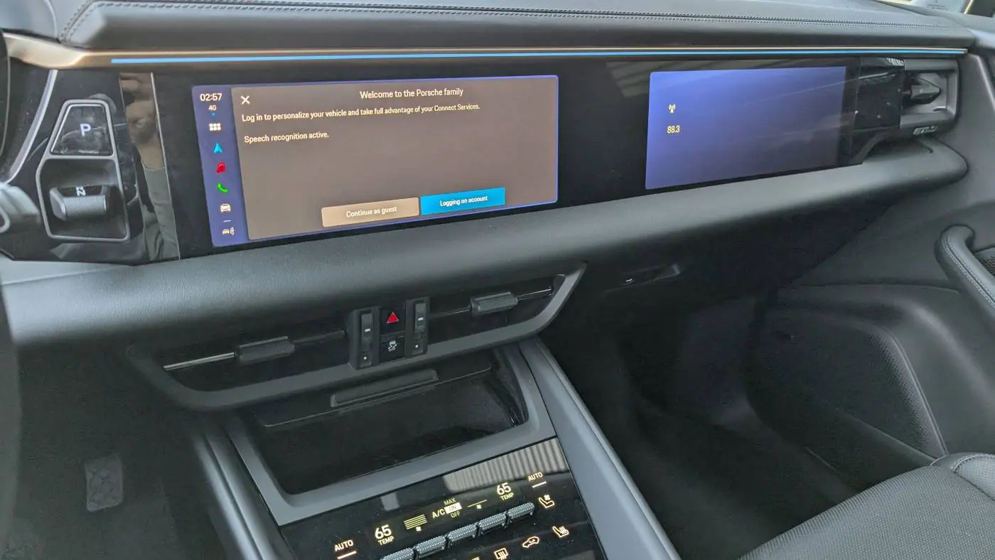 2024 Porsche Macan Electric WP1AA2XA1RL000074
