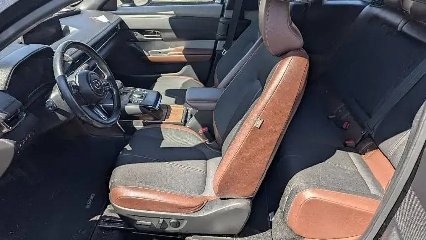 2022 Mazda MX-30 EV - Images - 12