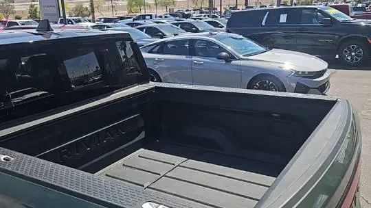 2023 Rivian R1T 7FCTGBAA5PN027147