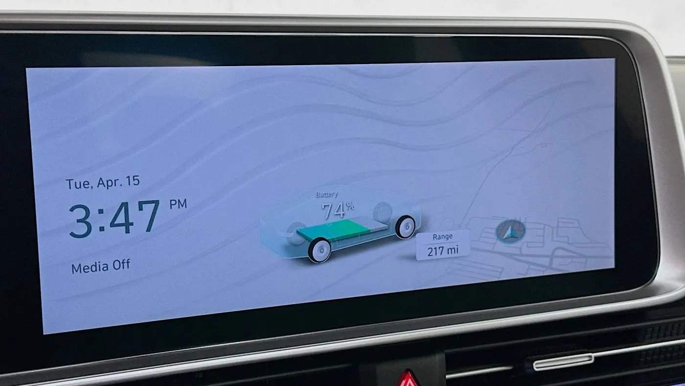 2024 Hyundai IONIQ 6 KMHM34AC2RA077058