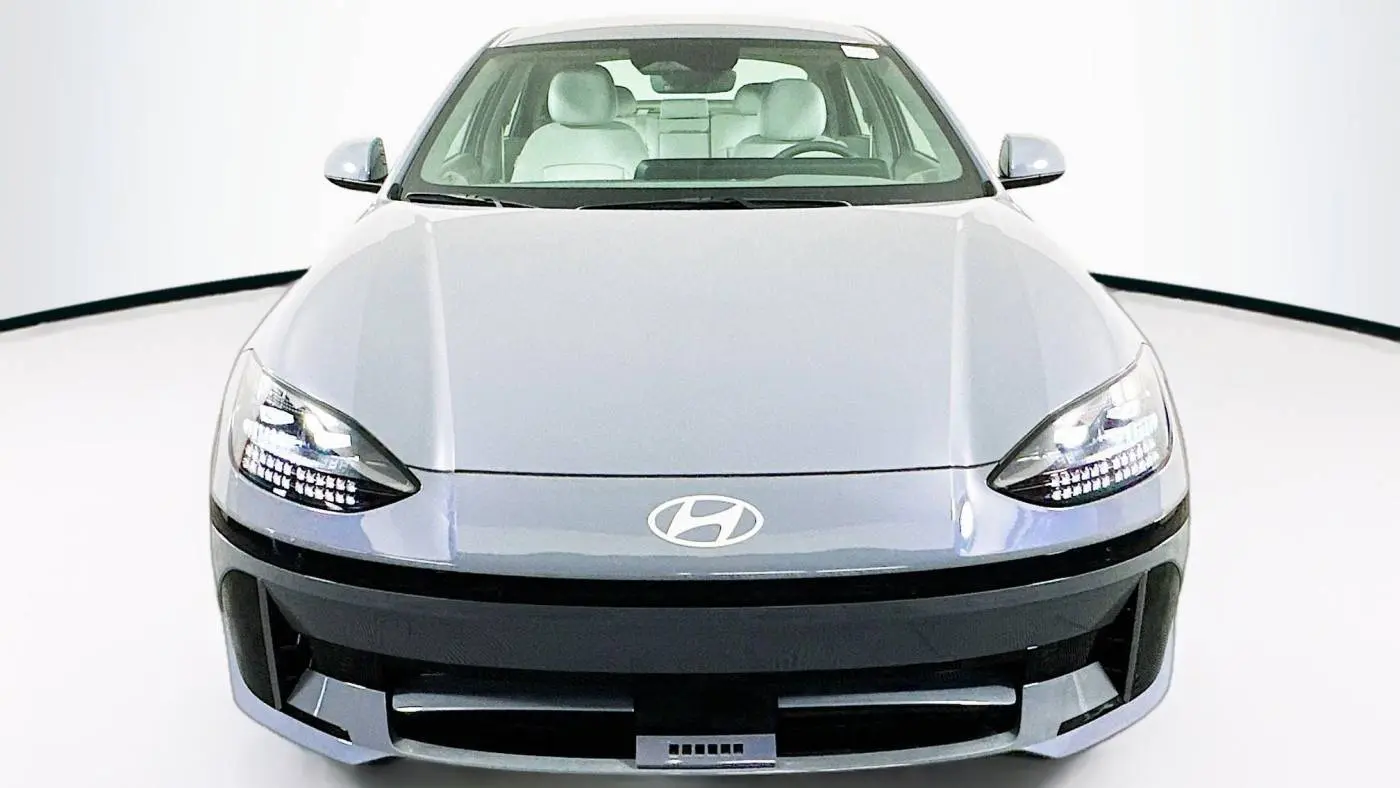 2024 Hyundai IONIQ 6 KMHM34AC2RA077058