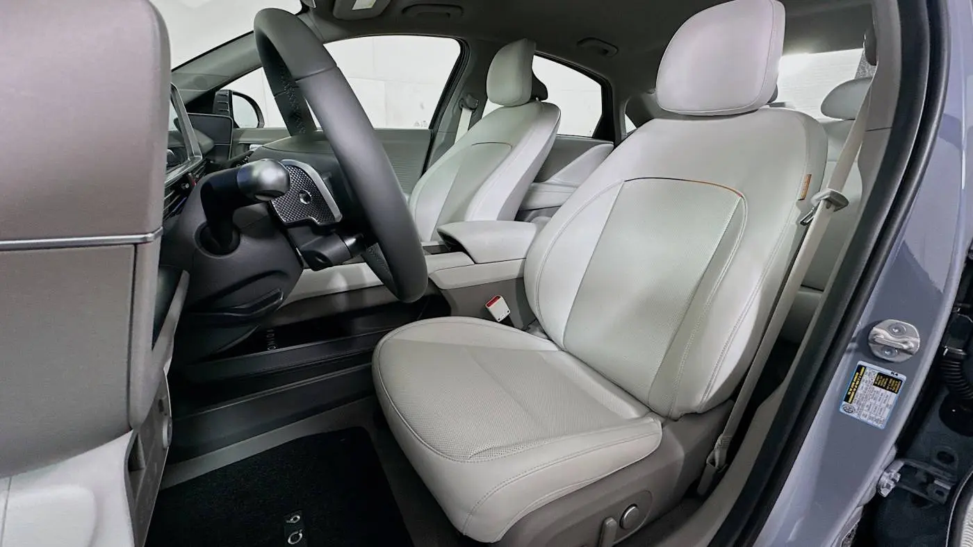 2024 Hyundai IONIQ 6 KMHM34AC2RA077058