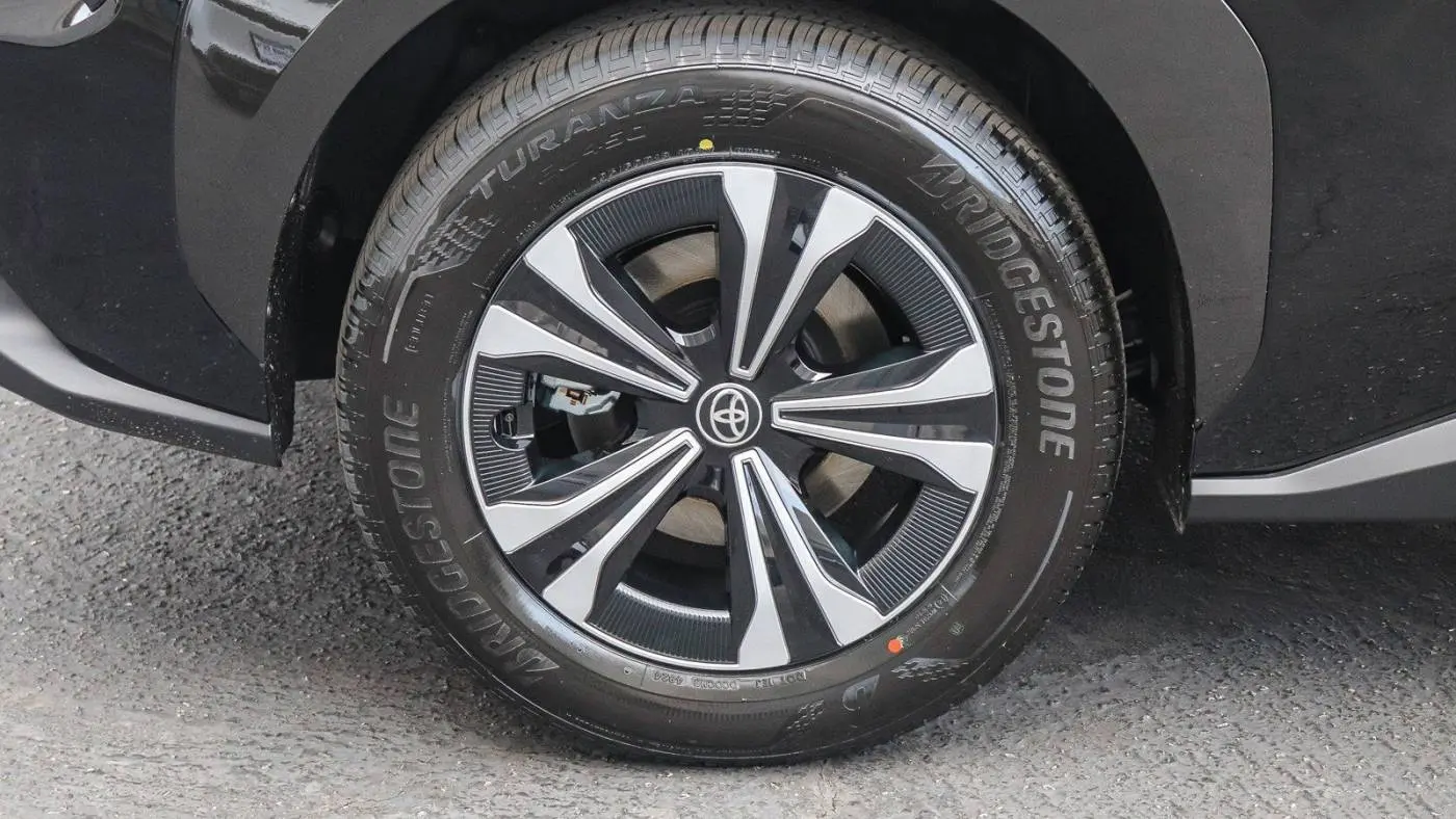 2025 Toyota bZ4X JTMAAAAA4SA067972
