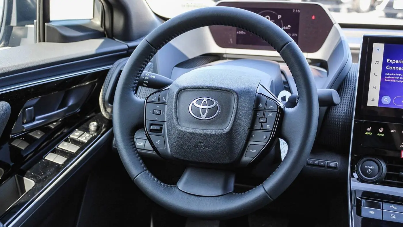 2025 Toyota bZ4X JTMAAAAAXSA067197