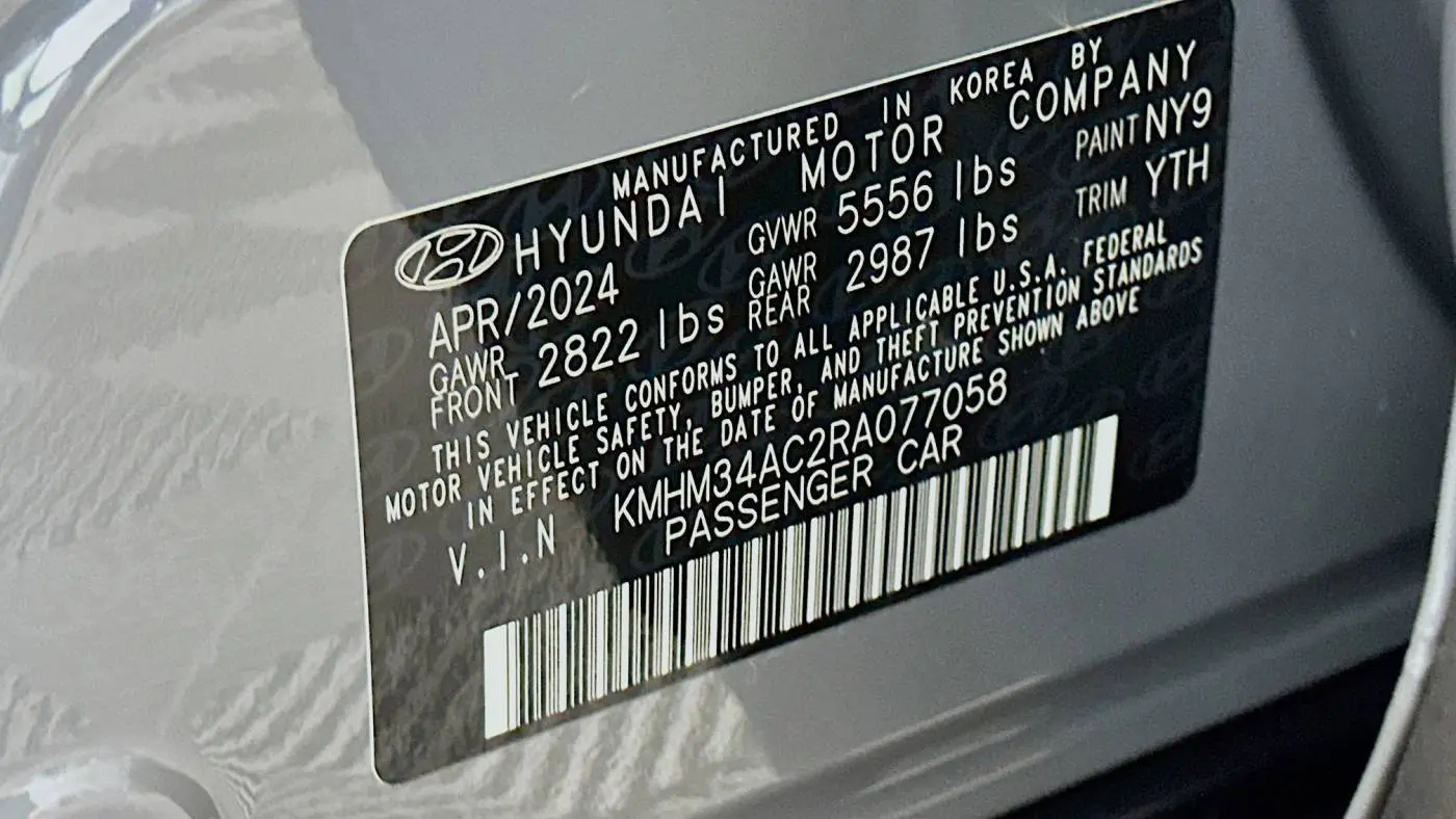 2024 Hyundai IONIQ 6 KMHM34AC2RA077058