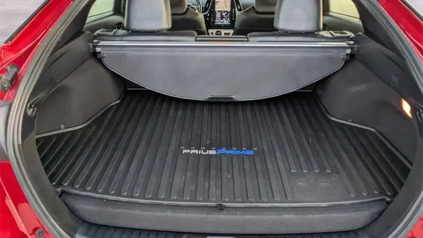 2018 Toyota Prius Prime - Images - 13