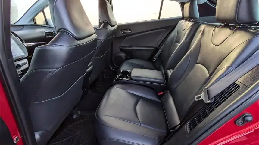2018 Toyota Prius Prime - Images - 14
