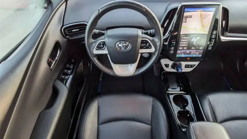 2018 Toyota Prius Prime - Images - 16