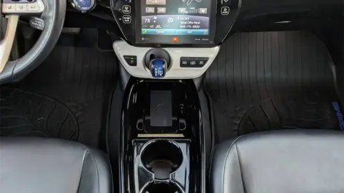 2018 Toyota Prius Prime - Images - 19
