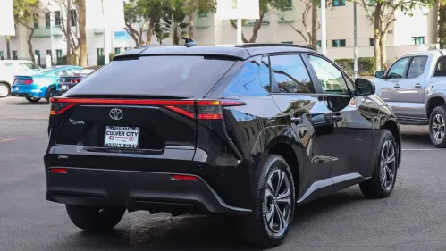 2025 Toyota bZ4X JTMAAAAA4SA067972