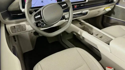 2024 Hyundai IONIQ 6 KMHM34AC2RA077058