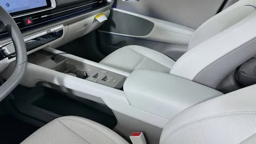 2024 Hyundai IONIQ 6 KMHM34AC2RA077058