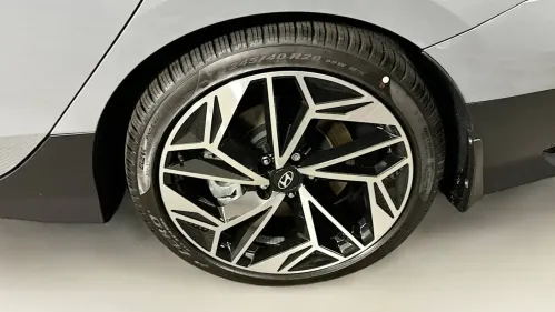 2024 Hyundai IONIQ 6 KMHM34AC2RA077058
