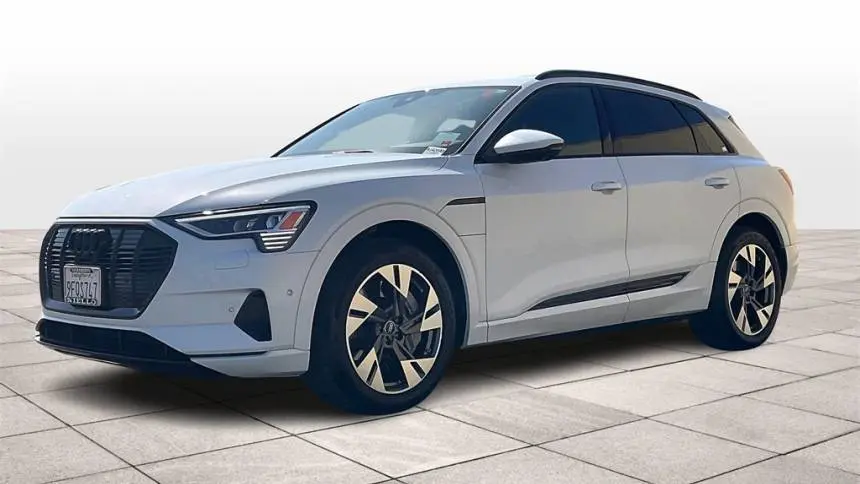2023 Audi e-tron WA1AAAGE8PB025455