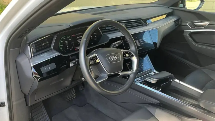 2023 Audi e-tron WA1AAAGE8PB025455