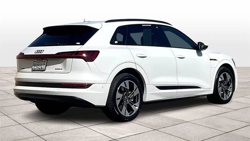 2023 Audi e-tron WA1AAAGE8PB025455