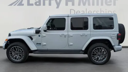 2022 Jeep Wrangler 1C4JJXP68NW156344
