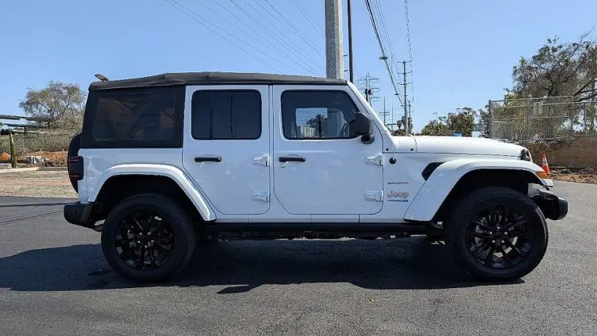 2021 Jeep Wrangler 1C4JJXP6XMW742946