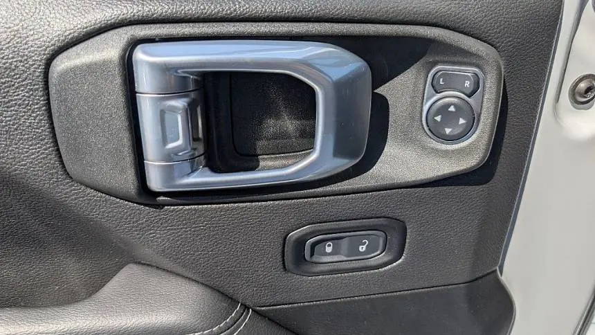 2021 Jeep Wrangler 1C4JJXP6XMW742946