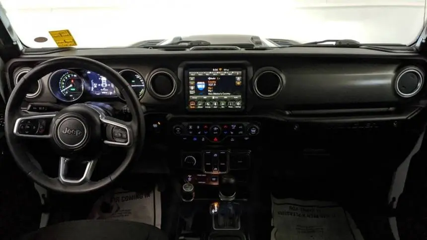 2023 Jeep Wrangler 1C4JJXR63PW696376