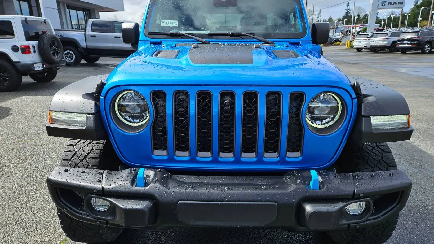 2021 Jeep Wrangler 1C4JJXR66MW738695