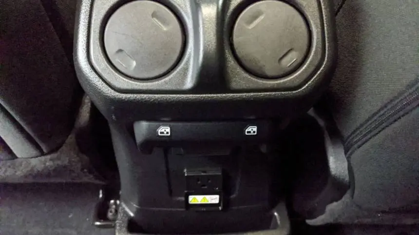2023 Jeep Wrangler 1C4JJXR63PW696376