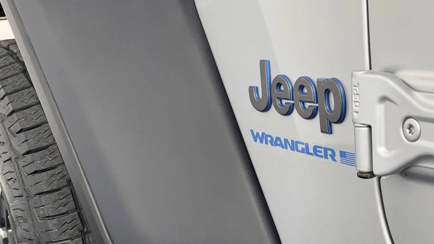 2023 Jeep Wrangler 1C4JJXR6XPW703209