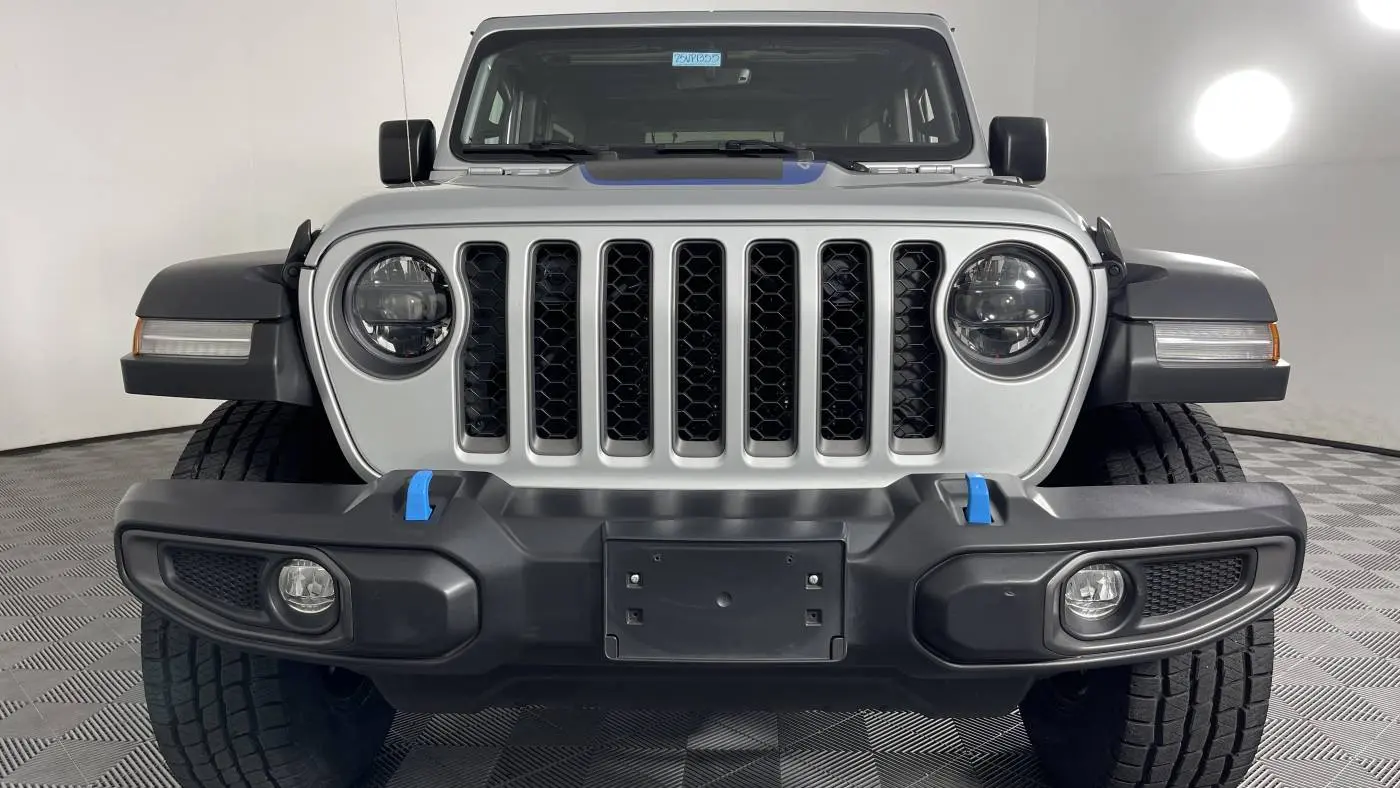2023 Jeep Wrangler 1C4JJXR6XPW703209